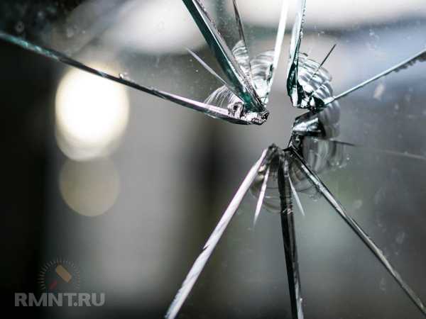 





Треснуло стекло в&nbsp;окне: причины и&nbsp;решения



